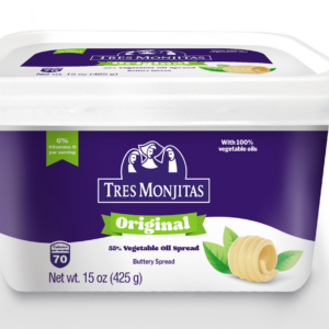 Esparcible 55% aceite vegetal Tres Monjitas Datos de Nutrición Porciones: Aproximadamente 30, Tamaño de la porción: 1 cda (14g), Cantidad por porción: Calorías 70, Grasa Total 8g (10% VD), Grasa Sat. 2.5g (13% VD), Grasa Trans Og, Colesterol O mg (O% DV), Sodio 85mg (4% VD), Carb. Total Og (0% VD), Vit. D (6% VD), Potasio (4% VD) No es fuente significativa de Fibra, Azúcares Totales, Azúcares Añadidos, Proteína, Calcio y Hierro.